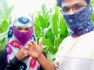 Today my friend took me to the corn field and fucked my ass and fucked me with great pleasure - Hindi voice