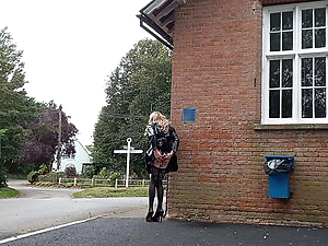 Tranny Roadside Wanking